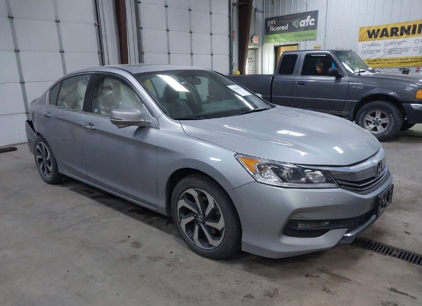 2017 Honda Accord EX-L (VIN 1HGCR2F85HA071715) main photo