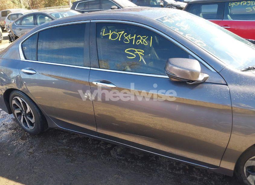 Photo 13 of 2017 Honda Accord EX-L (VIN 1HGCR2F85HA103207)