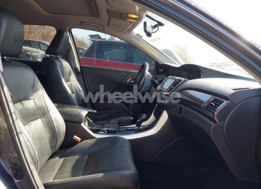 Photo 5 of 2017 Honda Accord EX-L (VIN 1HGCR2F85HA103207)