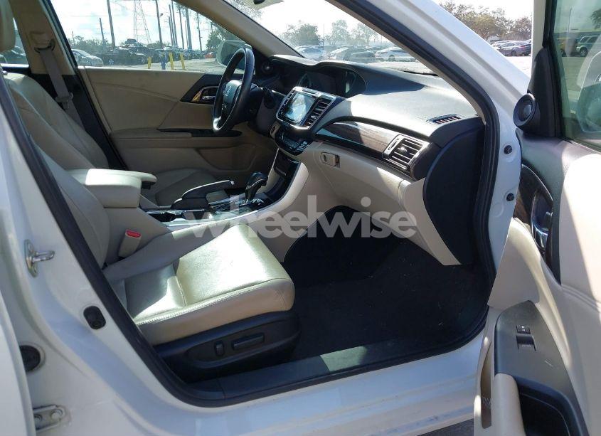 Photo 5 of 2017 Honda Accord EX-L (VIN 1HGCR2F85HA104177)