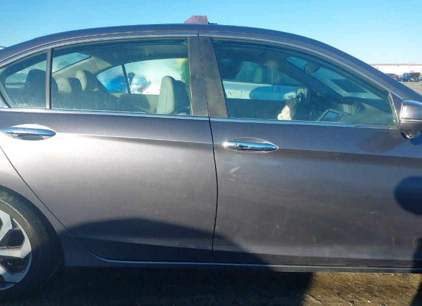 Photo 13 of 2017 Honda Accord EX-L (VIN 1HGCR2F85HA109704)