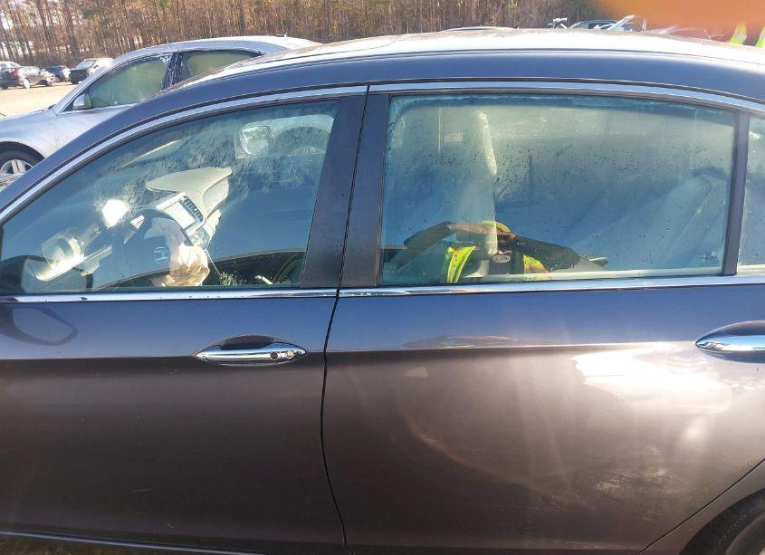 Photo 14 of 2017 Honda Accord EX-L (VIN 1HGCR2F85HA109704)