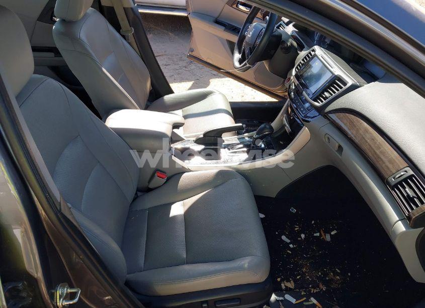 Photo 5 of 2017 Honda Accord EX-L (VIN 1HGCR2F85HA136661)