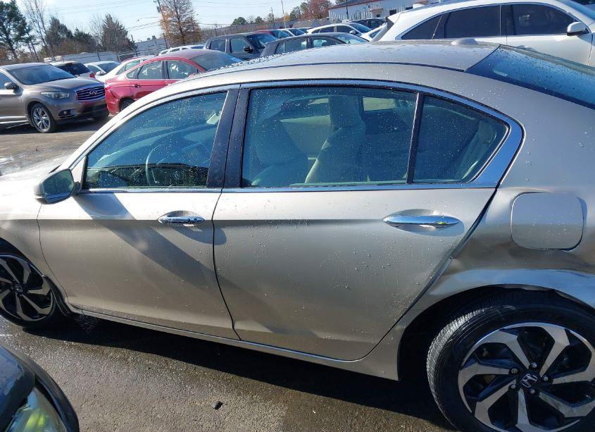 Photo 14 of 2017 Honda Accord EX-L (VIN 1HGCR2F85HA212878)