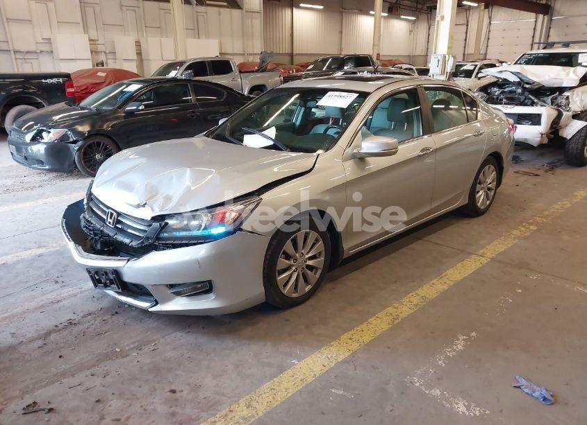 Photo 2 of 2013 Honda Accord EX-L (VIN 1HGCR2F86DA023442)