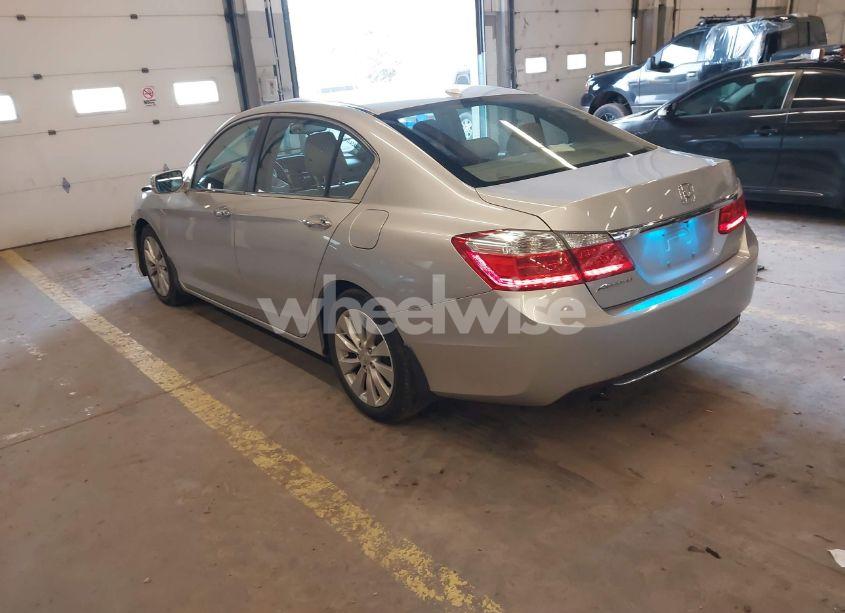 Photo 3 of 2013 Honda Accord EX-L (VIN 1HGCR2F86DA023442)