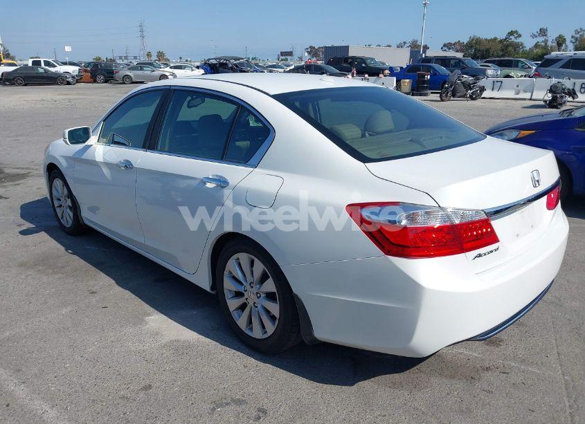 Photo 3 of 2013 Honda Accord EX-L (VIN 1HGCR2F86DA024719)