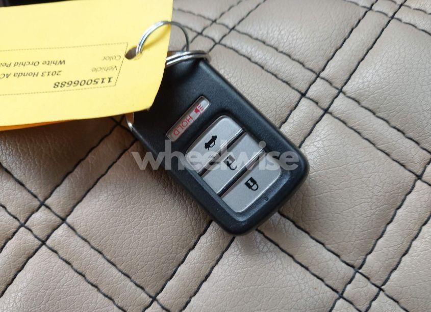 Photo 11 of 2013 Honda Accord EX-L (VIN 1HGCR2F86DA050060)