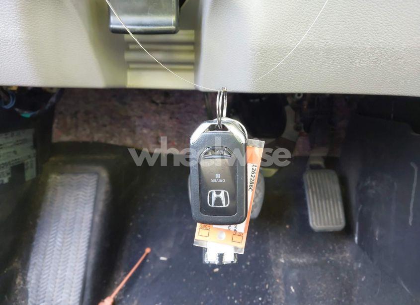 Photo 11 of 2013 Honda Accord EX-L (VIN 1HGCR2F86DA058210)