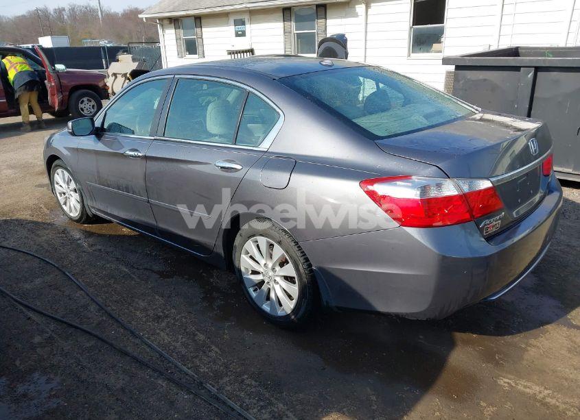 Photo 3 of 2013 Honda Accord EX-L (VIN 1HGCR2F86DA058210)