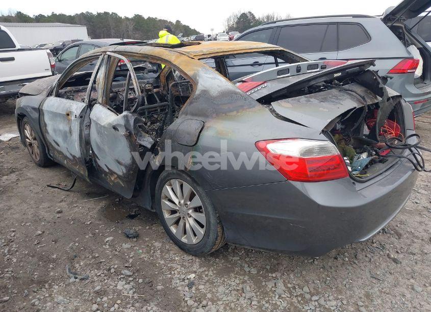 Photo 3 of 2013 Honda Accord EX-L (VIN 1HGCR2F86DA063892)