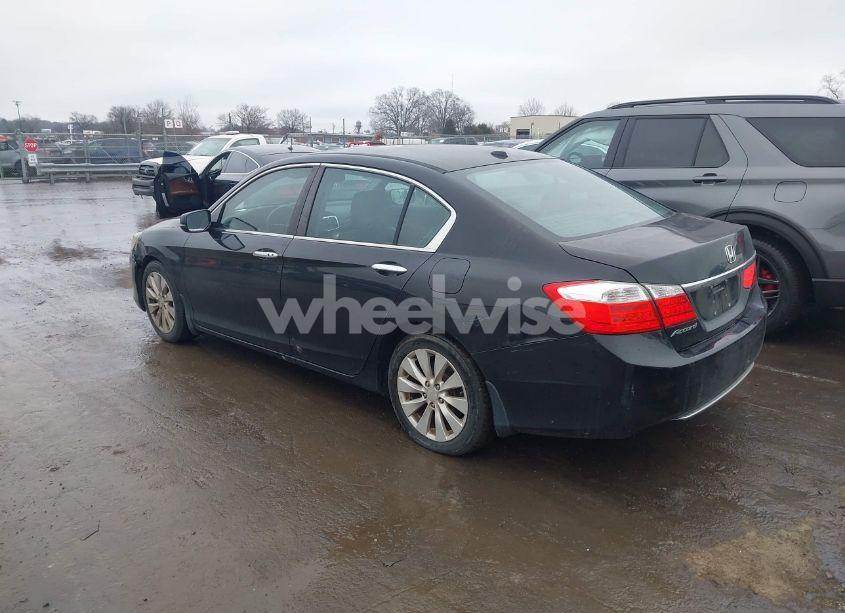 Photo 3 of 2013 Honda Accord EX-L (VIN 1HGCR2F86DA105607)