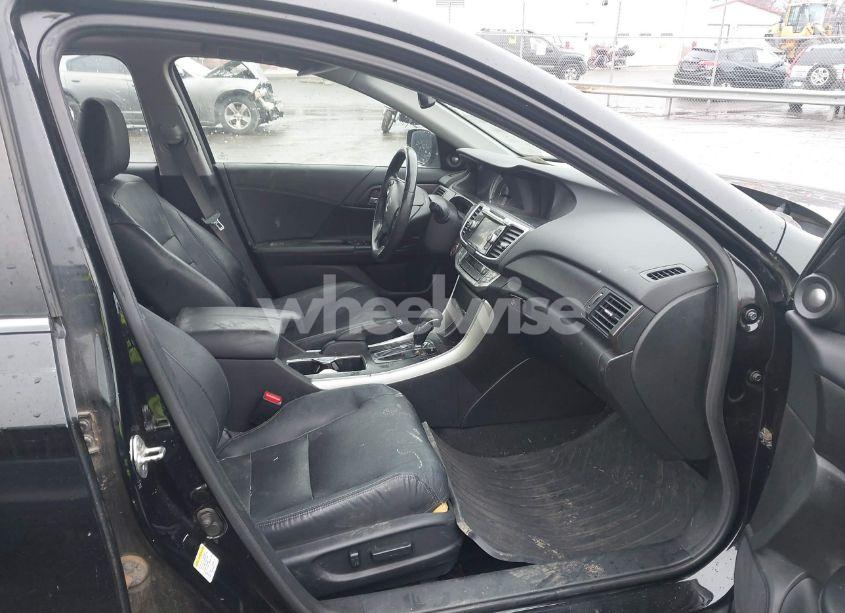 Photo 5 of 2013 Honda Accord EX-L (VIN 1HGCR2F86DA105607)