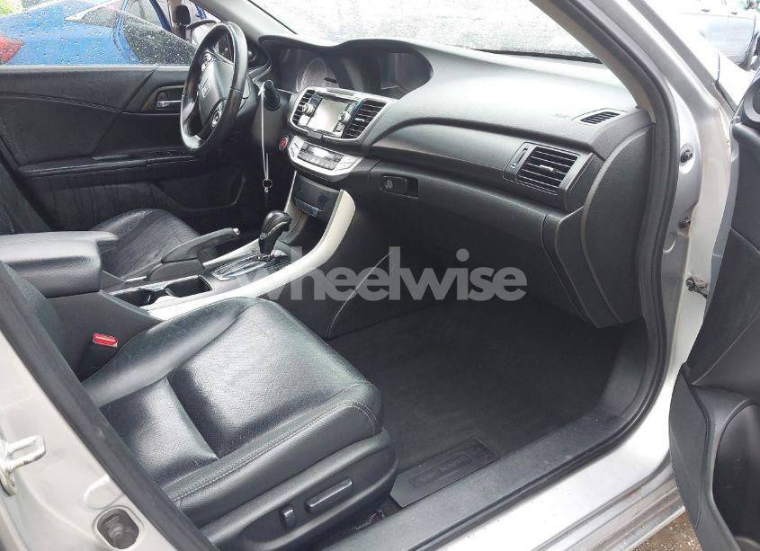 Photo 5 of 2013 Honda Accord EX-L (VIN 1HGCR2F86DA151843)