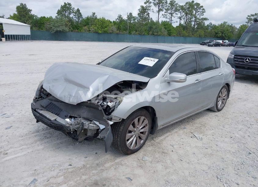 Photo 2 of 2013 Honda Accord EX-L (VIN 1HGCR2F86DA263820)