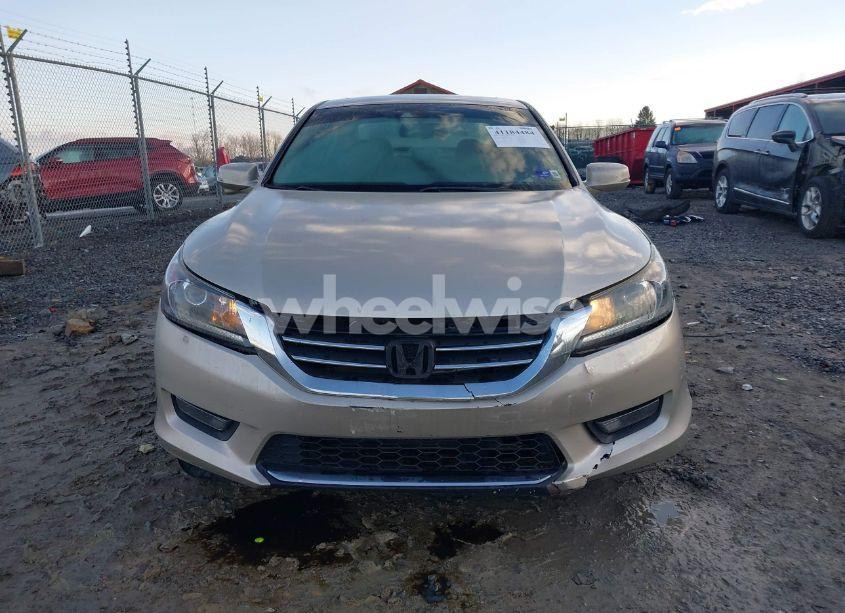 Photo 13 of 2015 Honda Accord EX-L (VIN 1HGCR2F86FA010788)