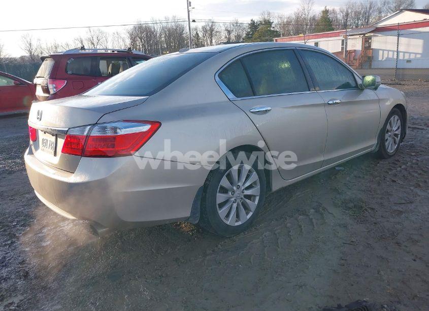 Photo 4 of 2015 Honda Accord EX-L (VIN 1HGCR2F86FA010788)