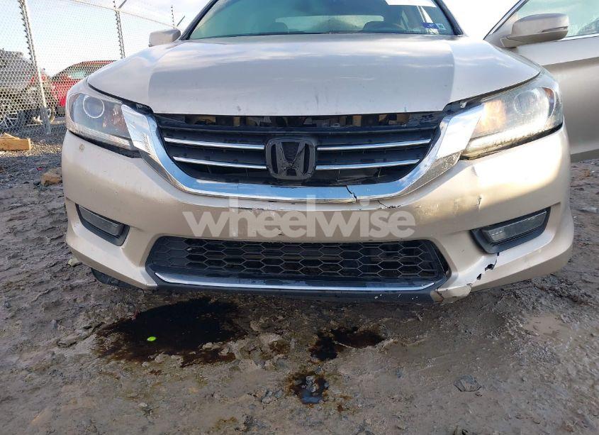 Photo 6 of 2015 Honda Accord EX-L (VIN 1HGCR2F86FA010788)