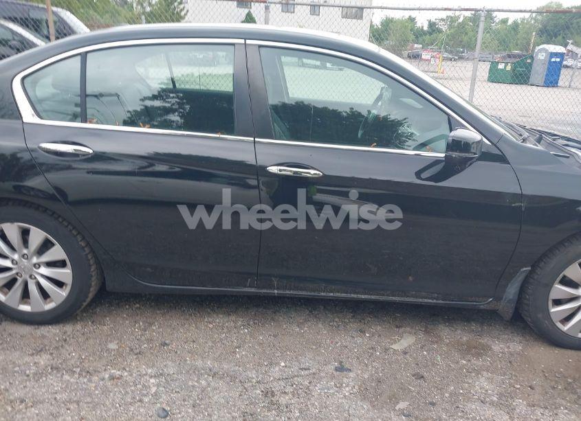 Photo 14 of 2015 Honda Accord EX-L (VIN 1HGCR2F86FA011911)