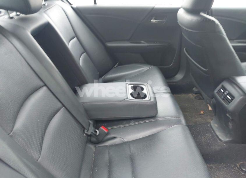 Photo 8 of 2015 Honda Accord EX-L (VIN 1HGCR2F86FA011911)