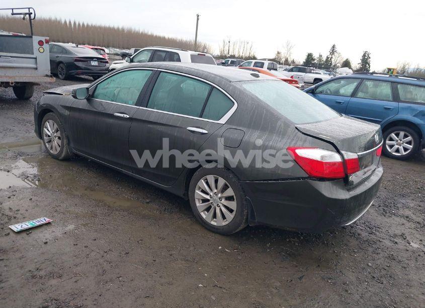 Photo 3 of 2015 Honda Accord EX-L (VIN 1HGCR2F86FA047971)