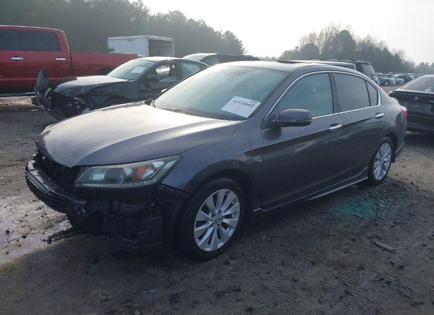 Photo 2 of 2015 Honda Accord EX-L (VIN 1HGCR2F86FA060977)