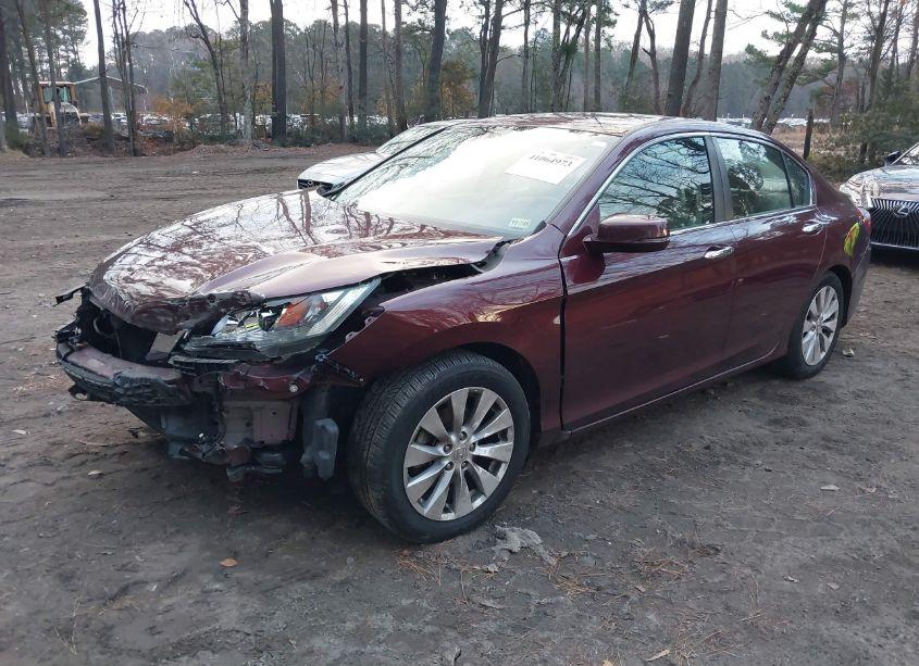 Photo 2 of 2015 Honda Accord EX-L (VIN 1HGCR2F86FA100040)