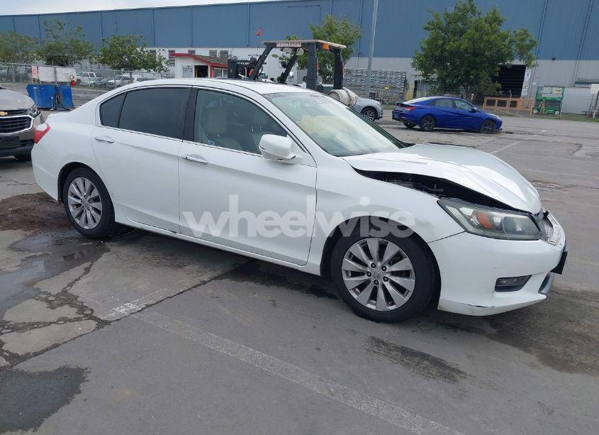 2015 Honda Accord EX-L (VIN 1HGCR2F86FA104475) main photo