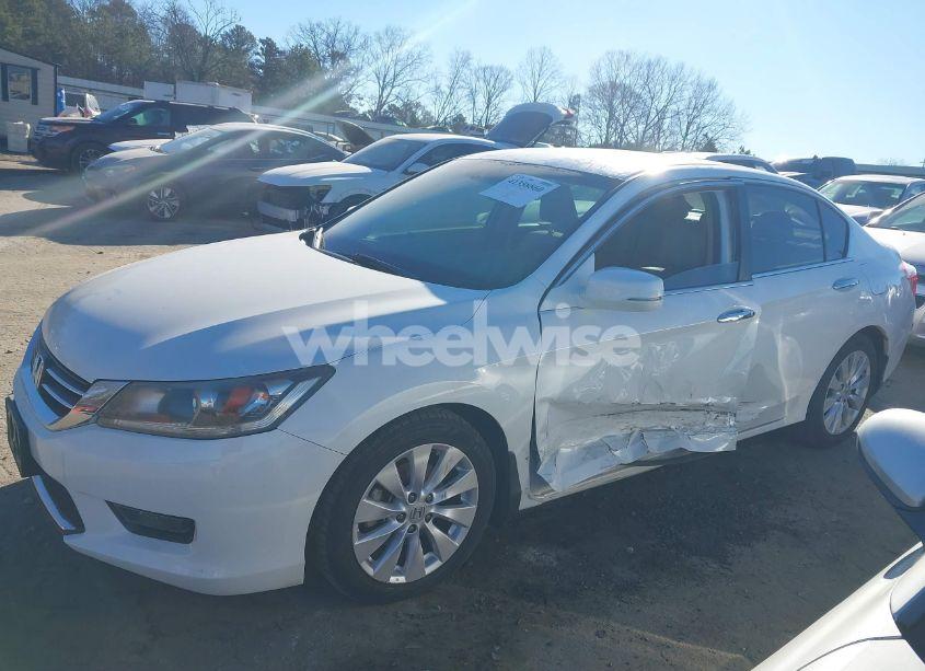 Photo 14 of 2015 Honda Accord EX-L (VIN 1HGCR2F86FA121020)