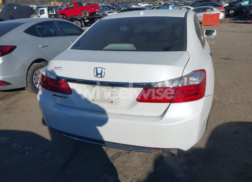 Photo 16 of 2015 Honda Accord EX-L (VIN 1HGCR2F86FA121020)