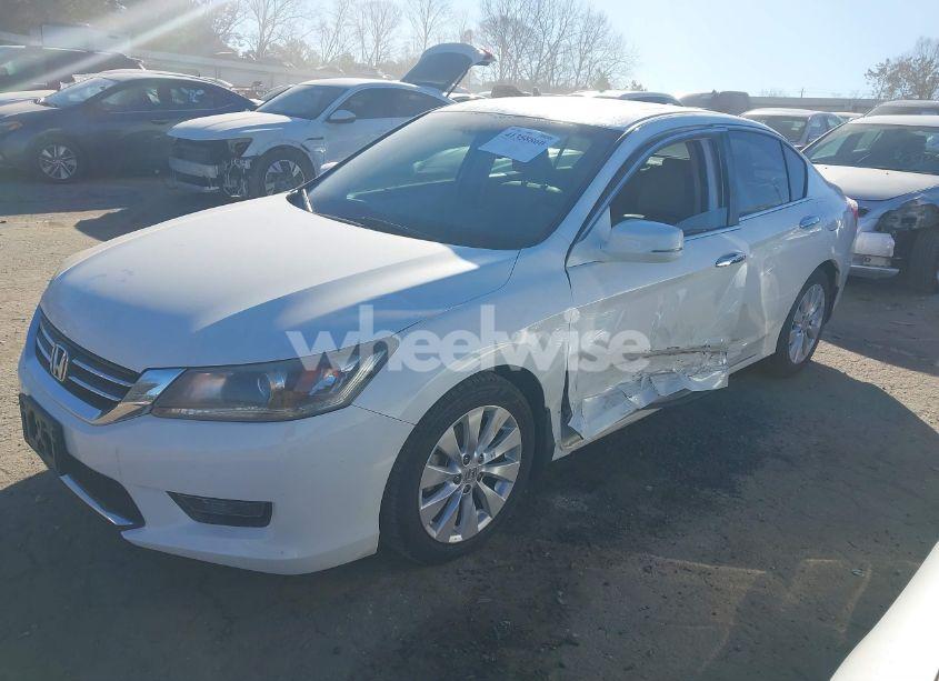Photo 2 of 2015 Honda Accord EX-L (VIN 1HGCR2F86FA121020)