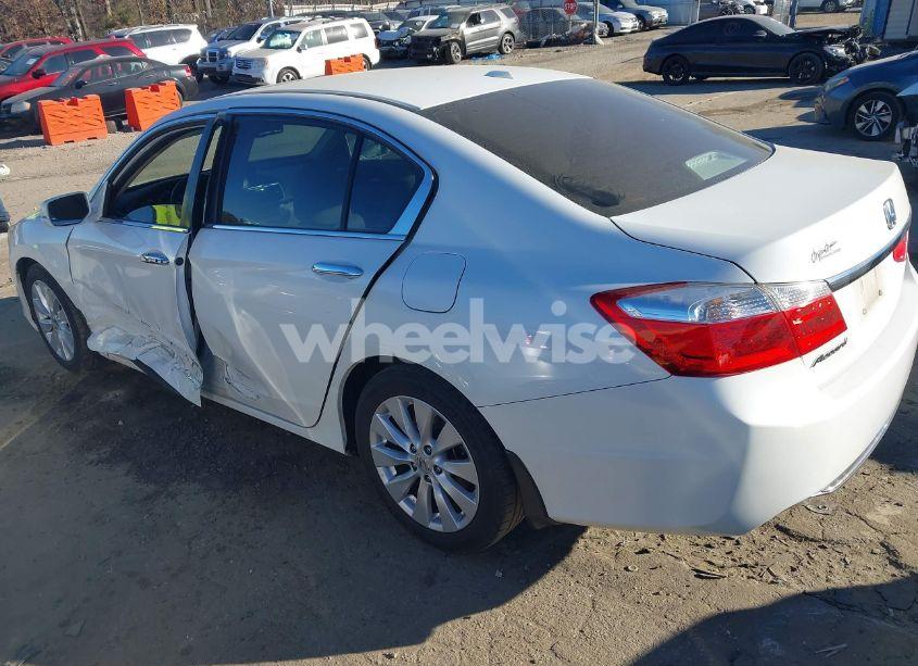 Photo 3 of 2015 Honda Accord EX-L (VIN 1HGCR2F86FA121020)