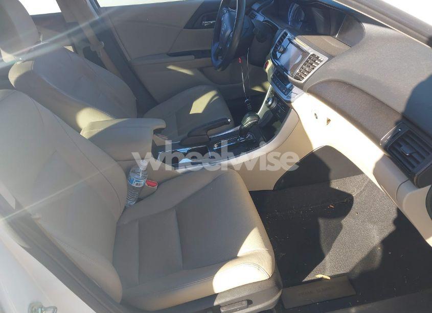 Photo 5 of 2015 Honda Accord EX-L (VIN 1HGCR2F86FA121020)