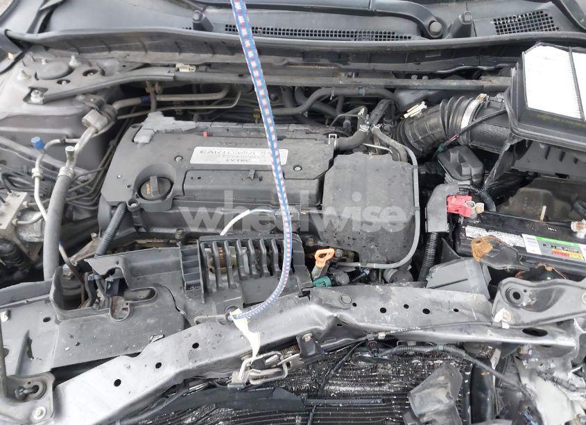 Photo 10 of 2015 Honda Accord EX-L (VIN 1HGCR2F86FA137007)