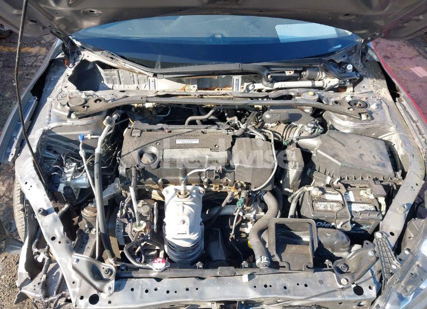 Photo 10 of 2016 Honda Accord EX-L (VIN 1HGCR2F86GA005883)