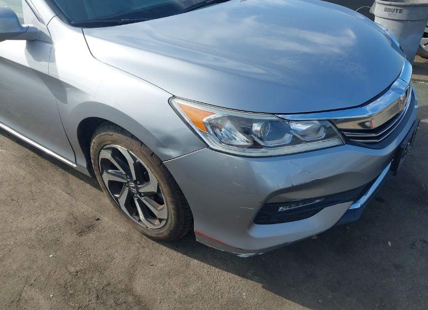 Photo 17 of 2016 Honda Accord EX-L (VIN 1HGCR2F86GA022084)