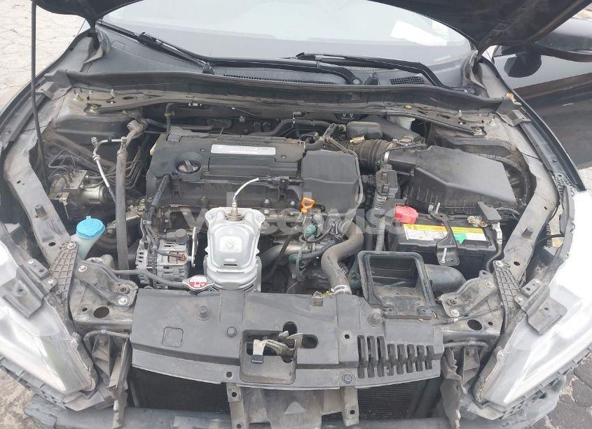 Photo 10 of 2016 Honda Accord EX-L (VIN 1HGCR2F86GA031741)