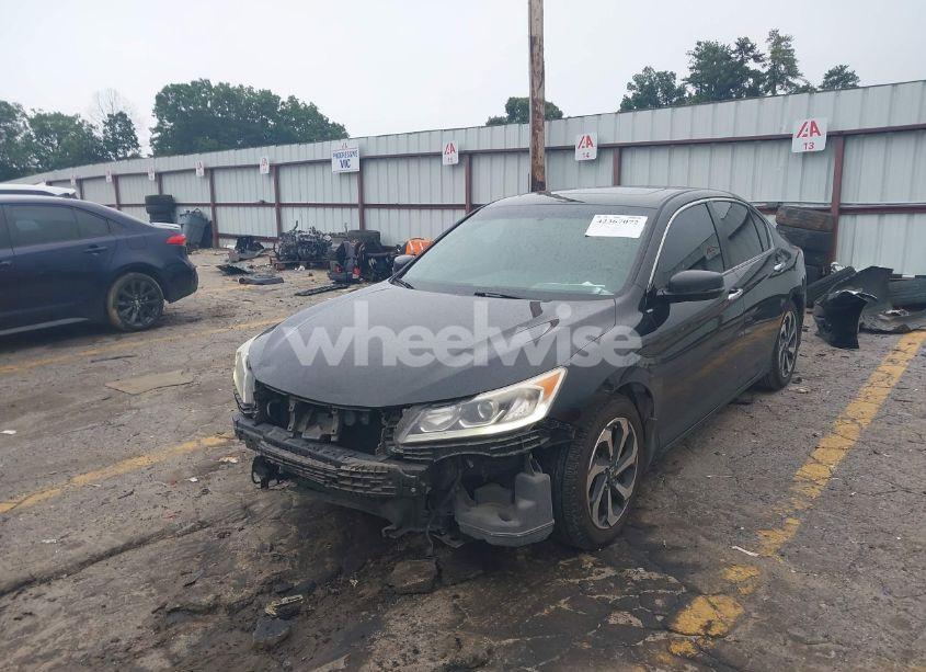 Photo 2 of 2016 Honda Accord EX-L (VIN 1HGCR2F86GA031741)