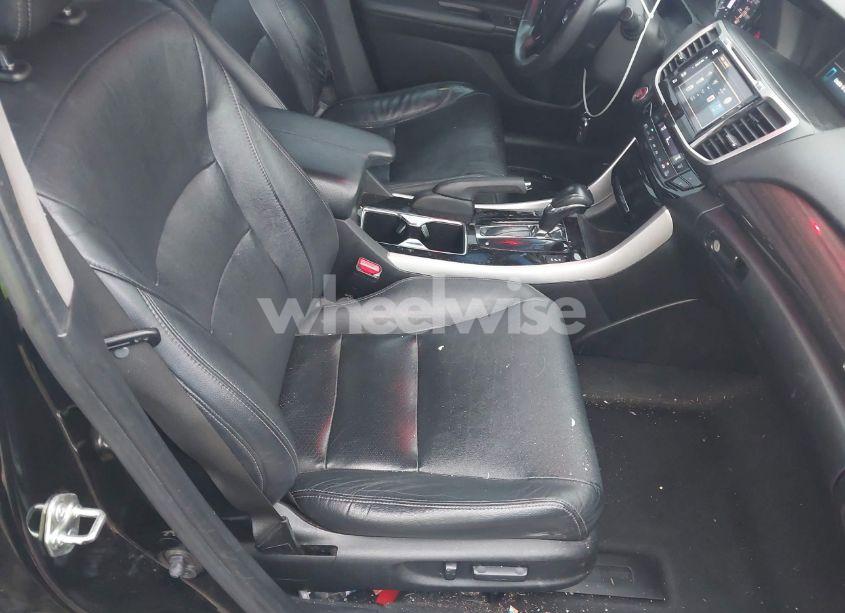 Photo 5 of 2016 Honda Accord EX-L (VIN 1HGCR2F86GA031741)