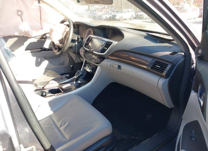 Photo 5 of 2016 Honda Accord EX-L (VIN 1HGCR2F86GA033313)