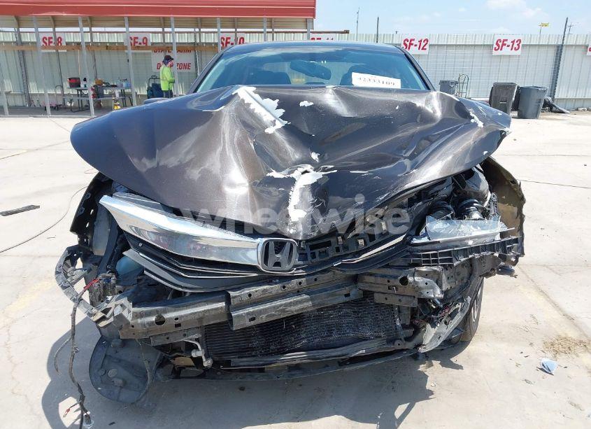 Photo 13 of 2016 Honda Accord EX-L (VIN 1HGCR2F86GA136523)