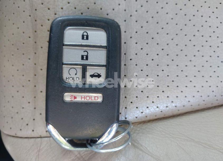 Photo 11 of 2016 Honda Accord EX-L (VIN 1HGCR2F86GA161485)