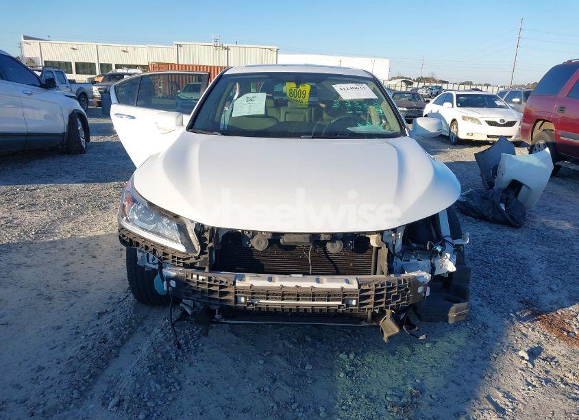 Photo 13 of 2016 Honda Accord EX-L (VIN 1HGCR2F86GA161485)