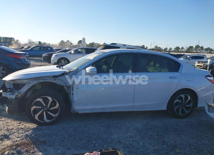 Photo 18 of 2016 Honda Accord EX-L (VIN 1HGCR2F86GA161485)