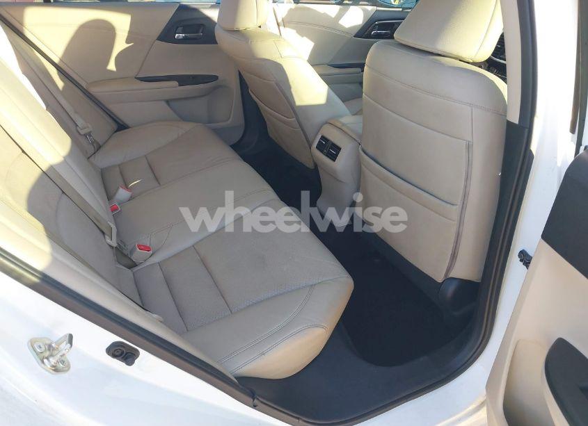 Photo 8 of 2016 Honda Accord EX-L (VIN 1HGCR2F86GA161485)