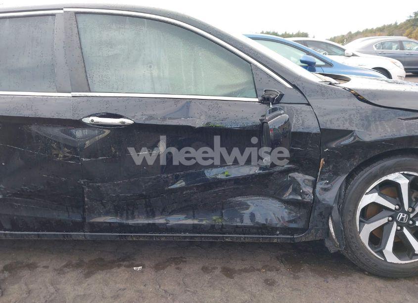 Photo 17 of 2016 Honda Accord EX-L (VIN 1HGCR2F86GA244625)