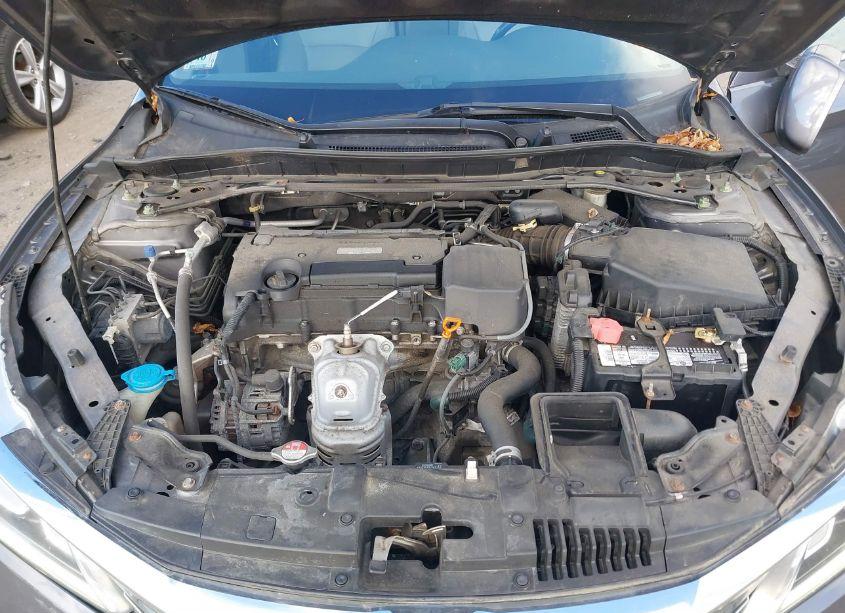 Photo 10 of 2017 Honda Accord EX-L (VIN 1HGCR2F86HA088331)