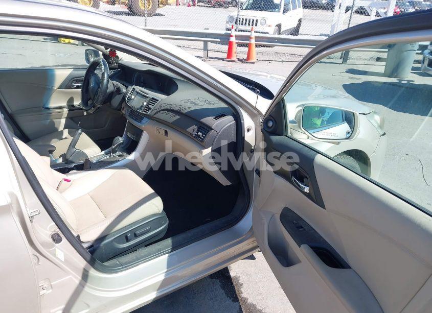 Photo 5 of 2013 Honda Accord EX-L (VIN 1HGCR2F87DA069393)