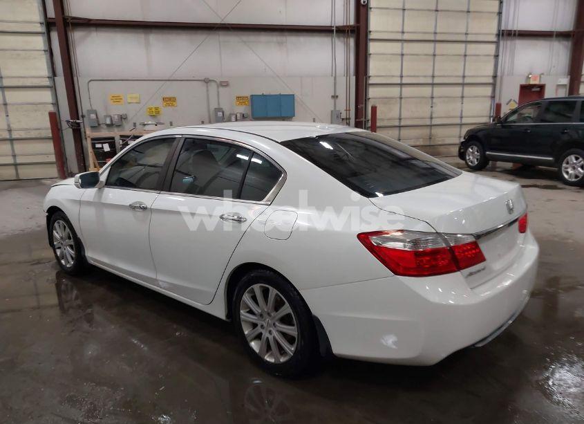 Photo 3 of 2013 Honda Accord EX-L (VIN 1HGCR2F87DA126563)