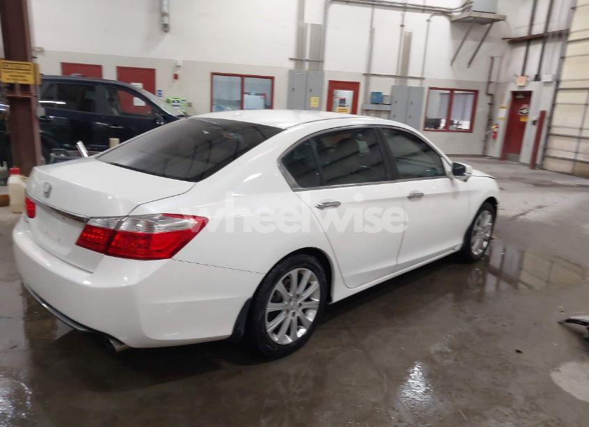 Photo 4 of 2013 Honda Accord EX-L (VIN 1HGCR2F87DA126563)